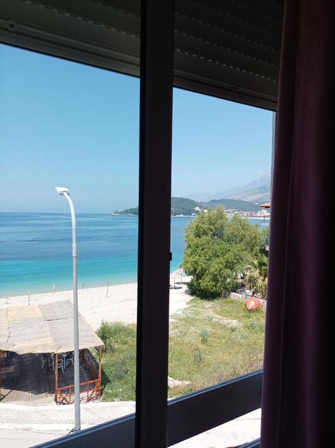 George Apartments Himare Eksteriør bilde