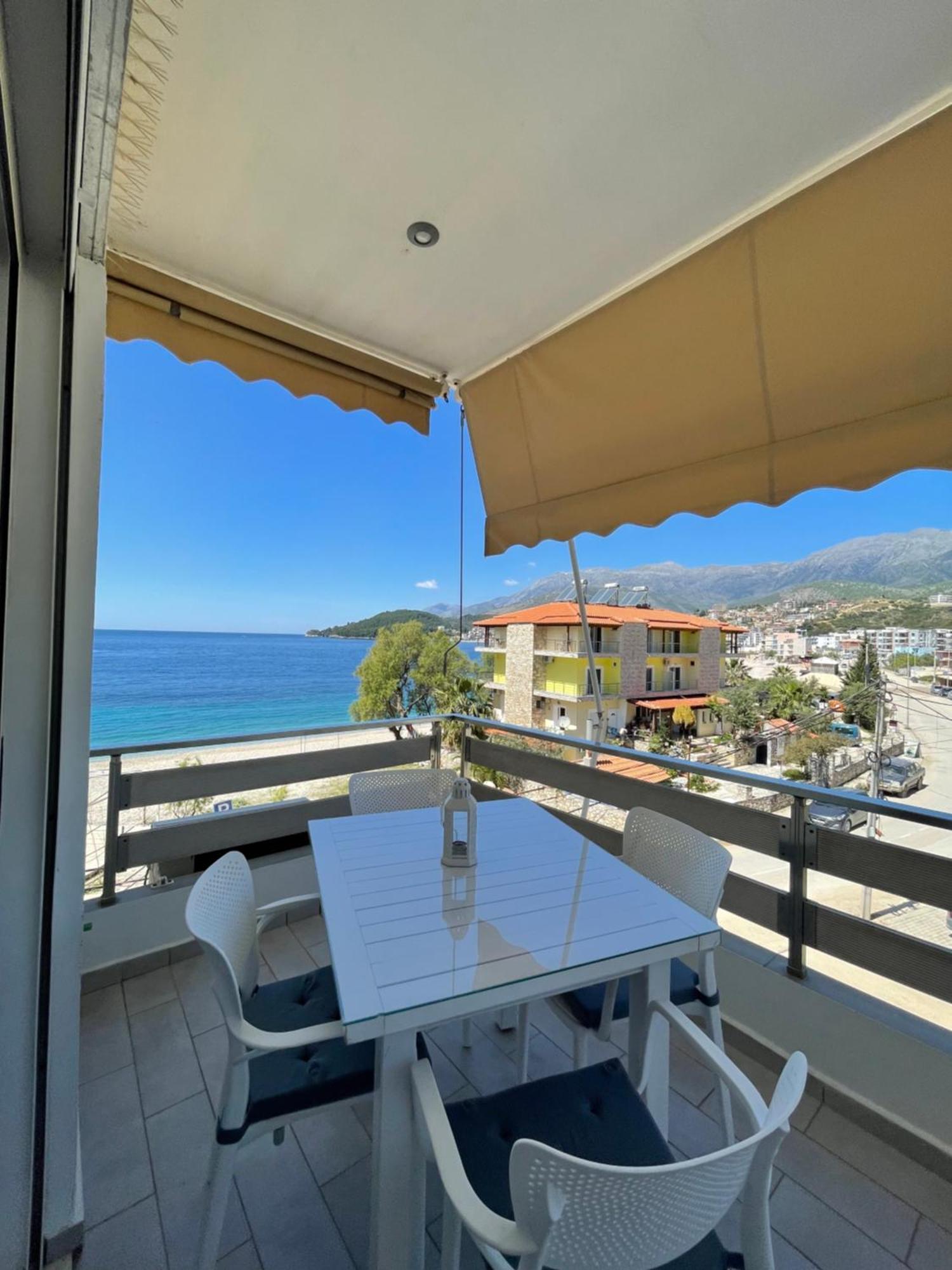 George Apartments Himare Eksteriør bilde